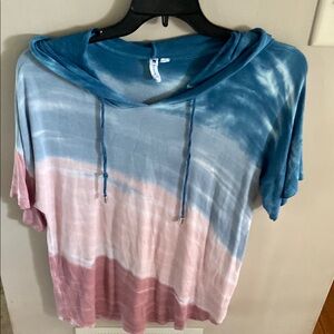 Cable & Gauge Blue Pink Short Sleeve Relaxed Sweatshirt